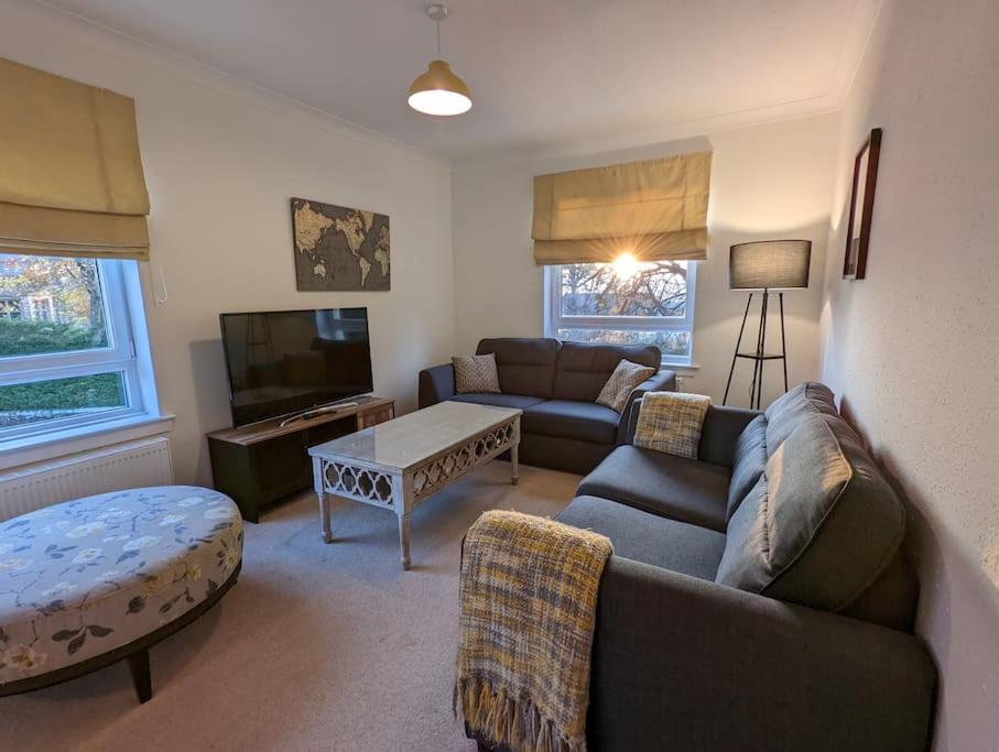 Two Bedroom Flat In Bridge Of Allan, Stirling 外观 照片