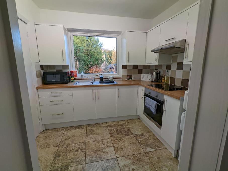 Two Bedroom Flat In Bridge Of Allan, Stirling 外观 照片